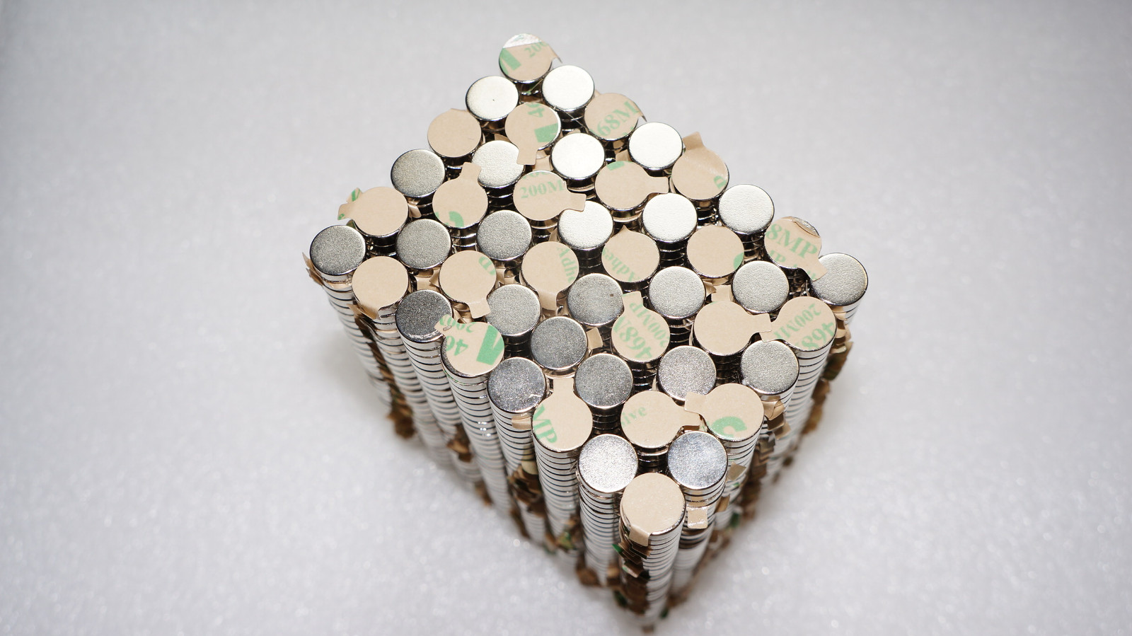 钕磁铁与3M粘合剂