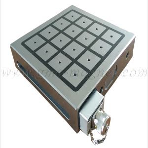 Electro-pysyva magneettikytkin
